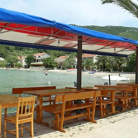 Apartments By The Sea Zuljana, Peljesac - 10218